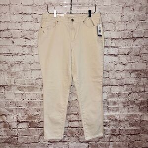 Crown & Ivy Women’s Light Tan Relaxed Jeans